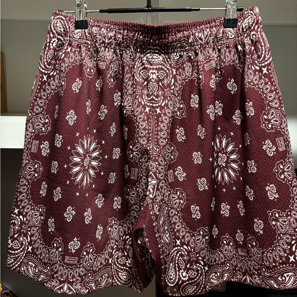 Bravest Studio Maroon Paisley size L brand new